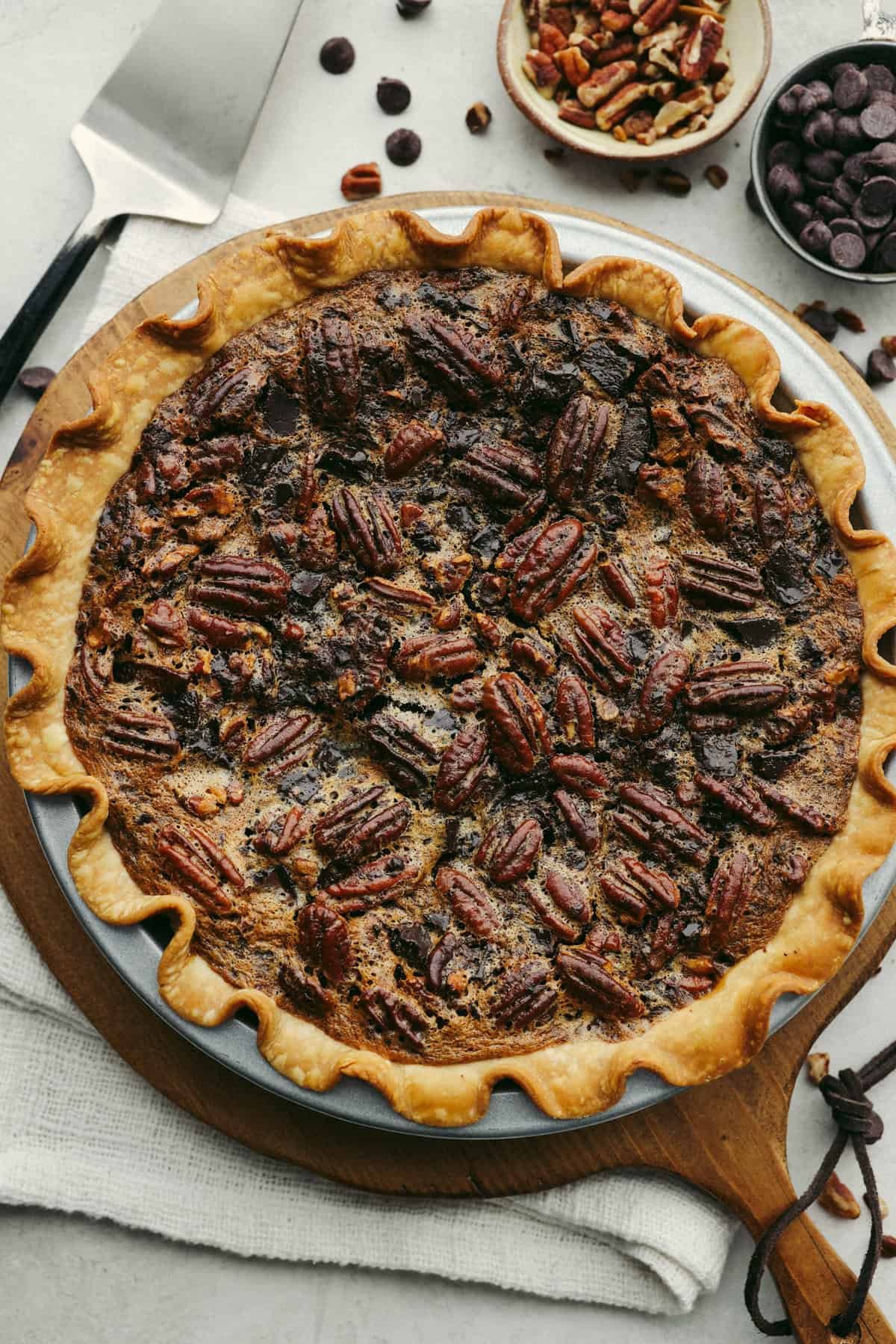 Easy Chocolate Pecan Pie | The Recipe Critic