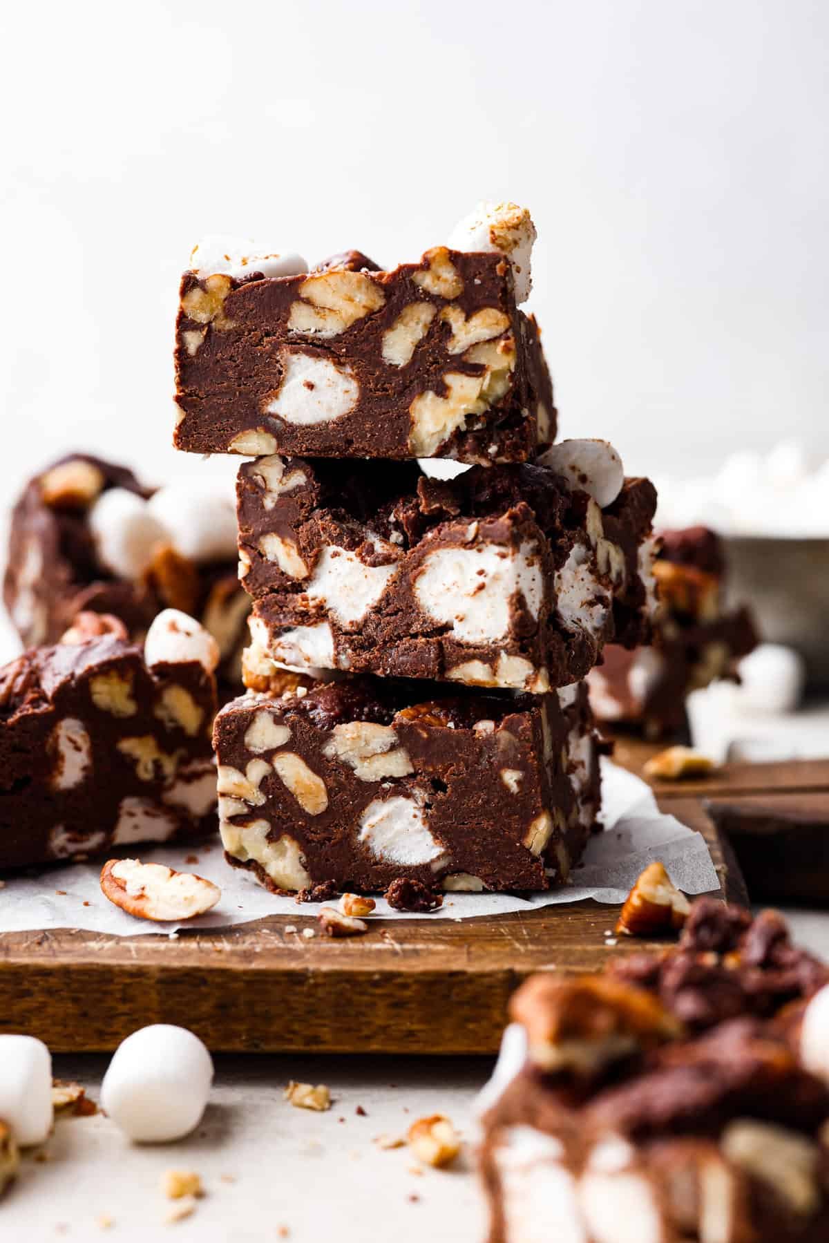 No-Bake Rocky Road Bars | The Recipe Critic